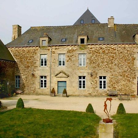 B&B Le Plessix - Manoir Le Plessix Madeuc Corseul Kültér fotó